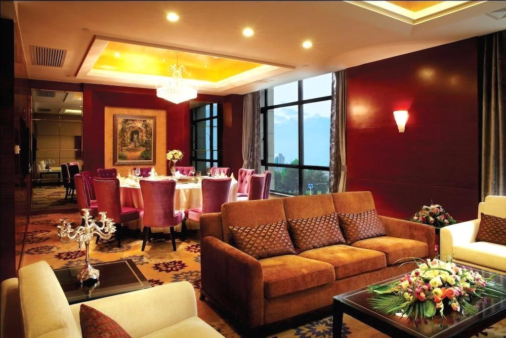 Yuloon 5* Shanghai