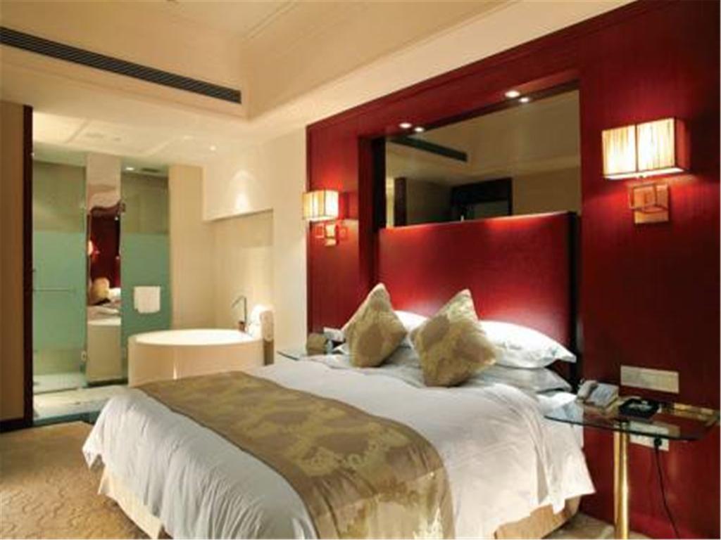 Hotel Yuloon 5*