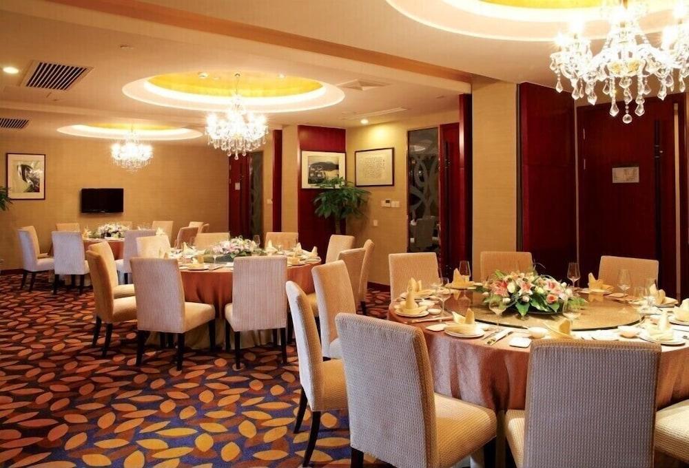 Hotel Yuloon 5*