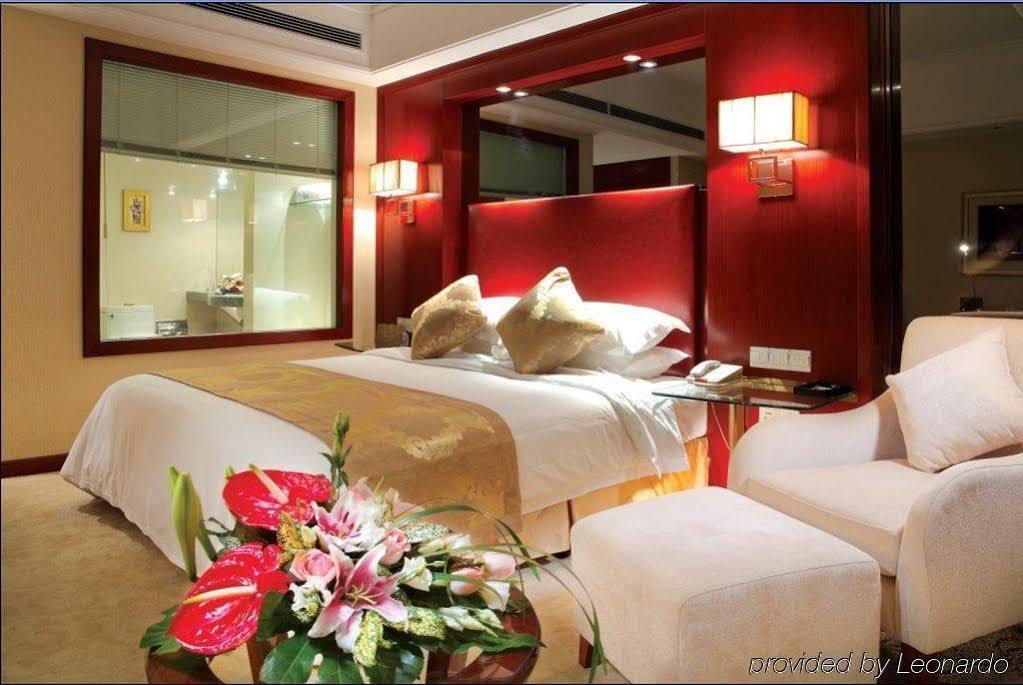 Yuloon Hotel